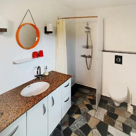 Semesterbostad Byhuset *